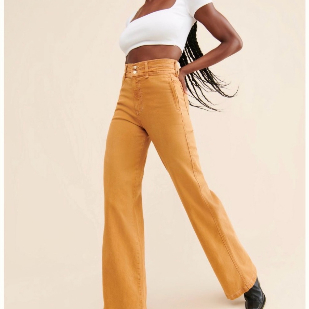 Women's Tan High-Waisted Jeans